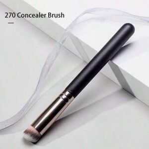 Professional Concealer Brush - Black Handle